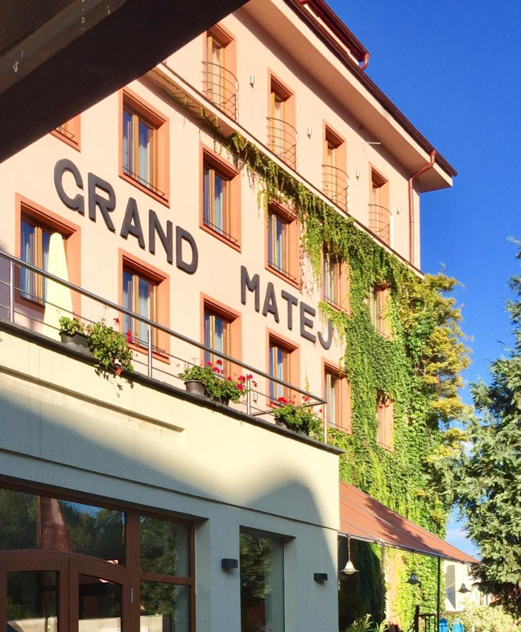 Hotel & Penzion Grand Matej Banská Štiavnica Kültér fotó